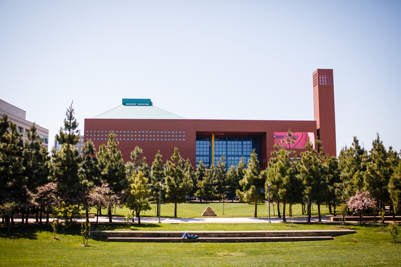 Looking at the UCSF Rutter Center at Mission Bay from across the quad.